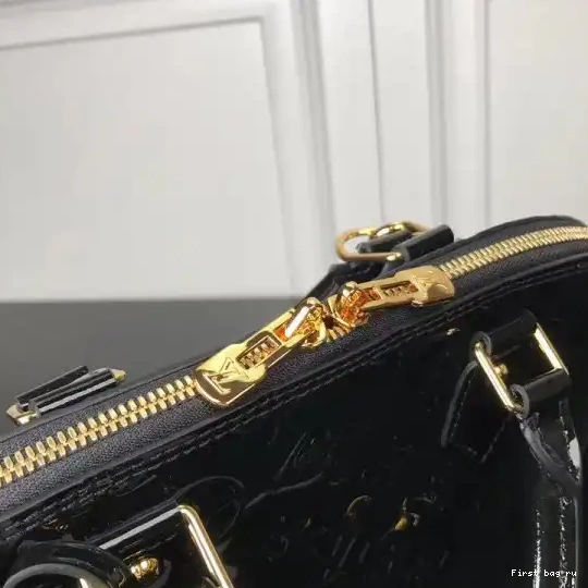 First bag ru VUITTON PM ALMA LOUIS 0613